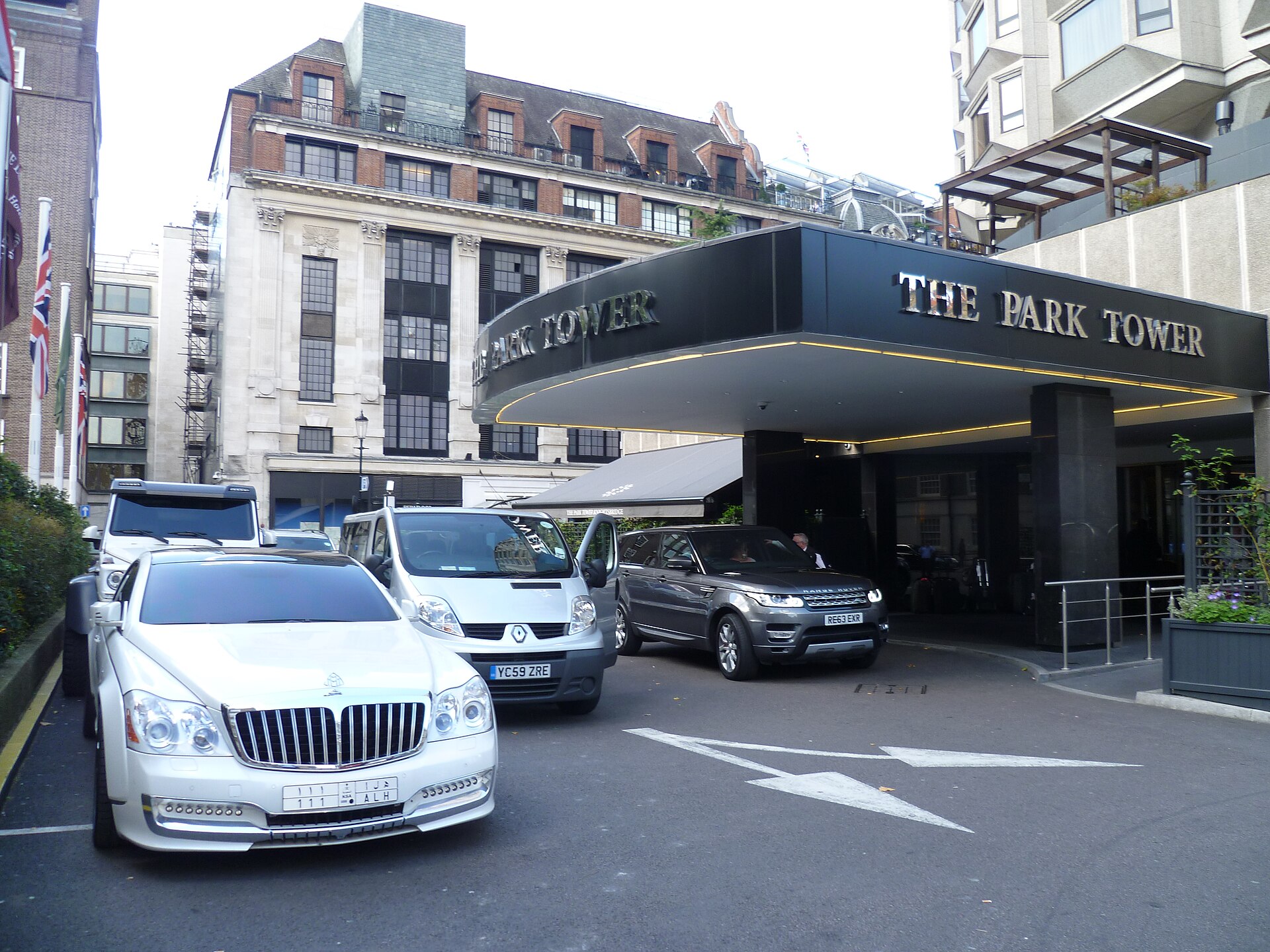 Entrance to The Park Tower Knightsbridge